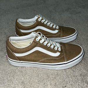 VANS Old Skool Sneakers - W8.5/M7.0